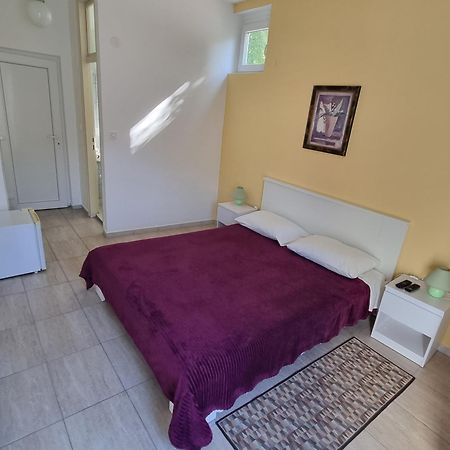 Guest House Morska Grota Povile Esterno foto