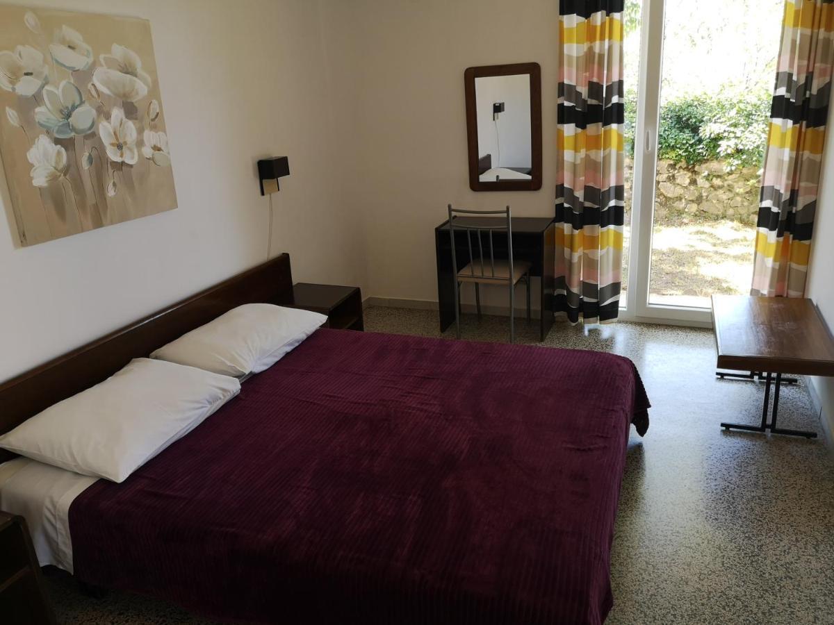 Guest House Morska Grota Povile Esterno foto
