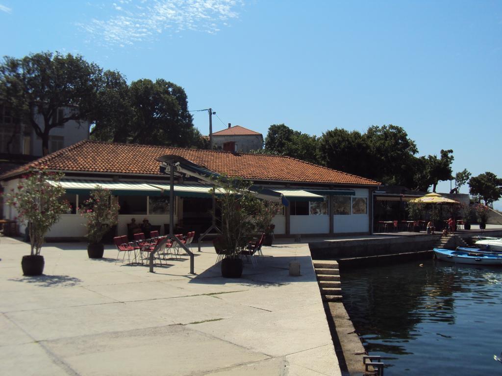 Guest House Morska Grota Povile Esterno foto