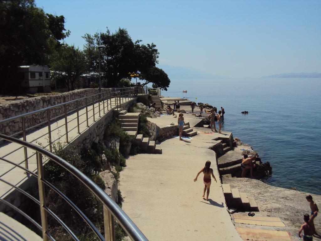Guest House Morska Grota Povile Esterno foto
